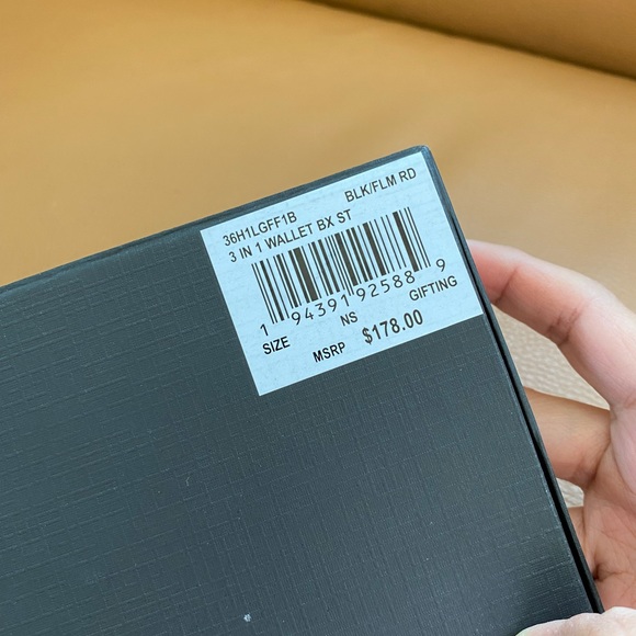 Michael Kors Men Gift 3in1 Wallet Box Set - Picture 6 of 6